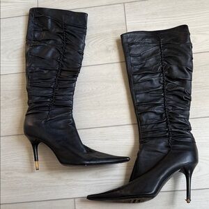 BLACK LEATHER BOOTS